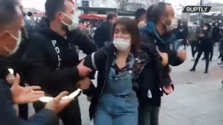 دانشجویان دانشگاه در استانبول درگیر اعتراضات مداوم به اردوغان هستند