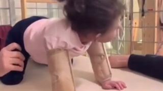 فیلم تمریناتی ساده برای افزایش ثبات تنه کودک