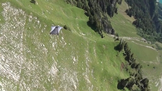 بر بال آسمان