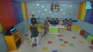 برنامه Singing room با حضور استری کیدز با زیرنویس فارسی آنلاین