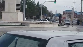 وقتی یک دیوونه یک شهر رو بهم میریزه...