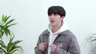 اجرای لایو آهنگ "Recently" او اس تی سریال یک عشق بسیار زیبا توسط یوهان