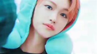 ادیت از فیلیکس استری کیدز با آهنگ برگ ریزان (: