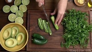 طرز تهیه و دستور پخت سس آووکادو - غذاپز