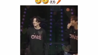 یه آرمی واسه گیر انداختن کوکی لباس هویج پوشیده