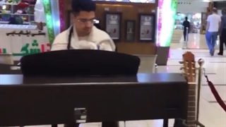 Kourosh Torbat Zadeh اجرای کوروش تربت زاده در جزیره کیش