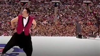 تکه ای از کنسرت آهنگ oppan gangnam style