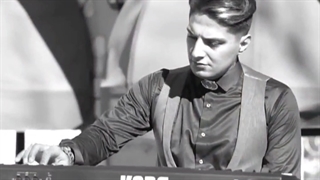 استاد امیرظهرابیان و ستار دایچی پنجه طلا امیر ظهرابیان