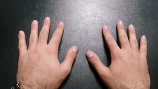 اشنایی با اسامی انگشتان دست راست و شماره گذاری دست چپ در گیتار