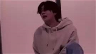 بزرگترین اشتباه ما اینه که فکر میکنیم دنیا شگفت انگیزه اما این ماهستیم که اونو شگفت انگیز میکنیم