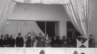 مراسم ۲۱ آذر ۱۳۳۹ با حضور محمدرضا شاه پهلوی و شهبانو فرح
