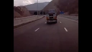 ۰۹۱۷۳۰۲۶۰۶۴ امداد خودرو  جاده ای