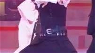 فنکم جیک انهایپن اجرای Bad Desire (With or Without You) ... لینک کپشن