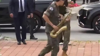 فیلم ترخیص تهیونگ و نامجون از سربازی:)))))